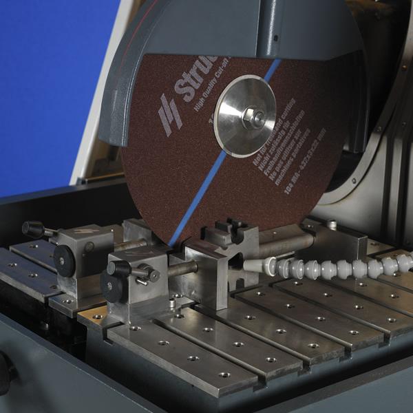 Large wet abrasive cutting machine designed for cutting large pieces, fast.