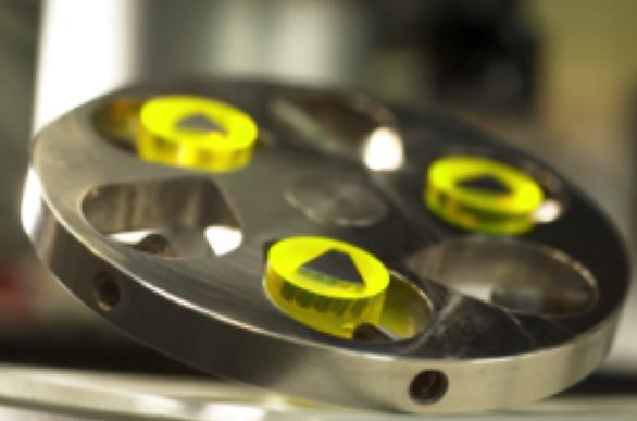 Specimen holder with mounted samples